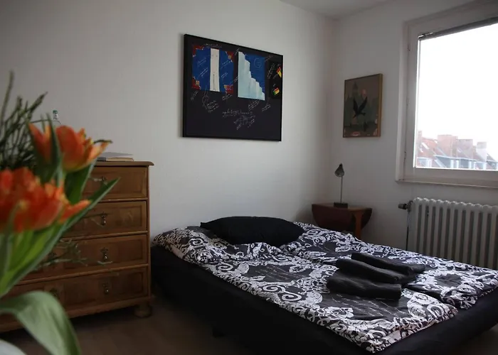 Ruhiges Zimmer In Naehe Kurfuerstendamm Mit Eigener Regendusche